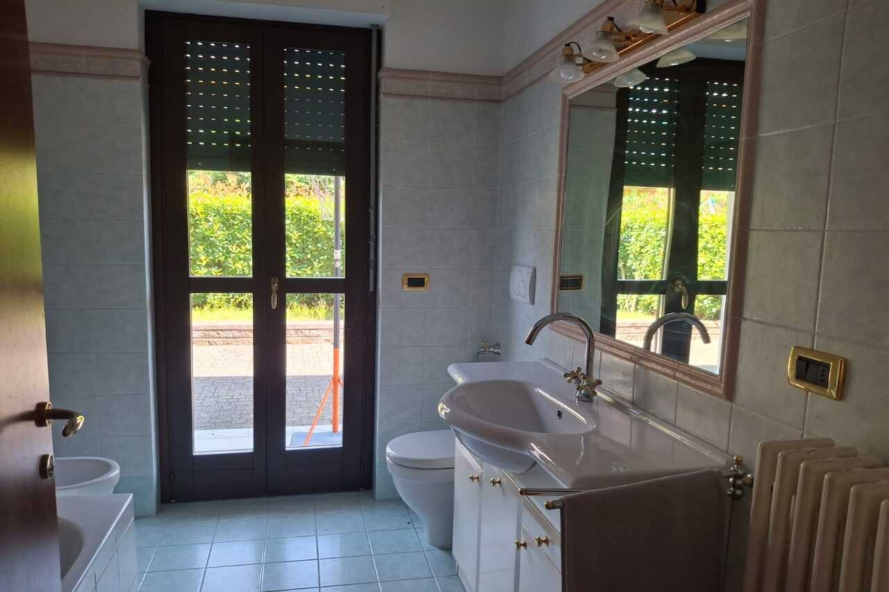 casa venduta sovrapprezzo - prima